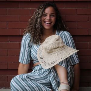 Meet your Posher, Jade